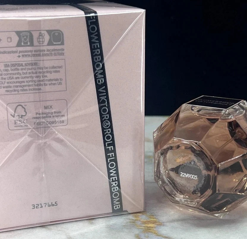 Viktor&Rolf Flowerbomb Eau de Parfum for Women – 50ml / 1.7oz